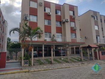 apartment em Rua Justino Leite Neto, Roçado - São José - SC