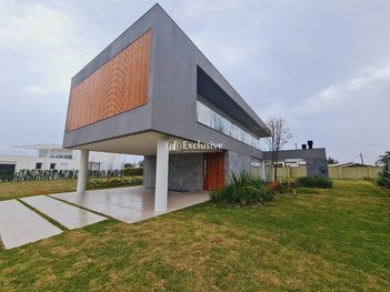 house em Avenida Paraguassu, Centro - Xangri-Lá - RS