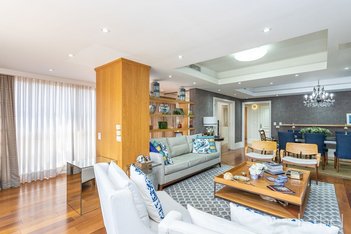 apartment em Rua Carlos Trein Filho, Auxiliadora - Porto Alegre - RS
