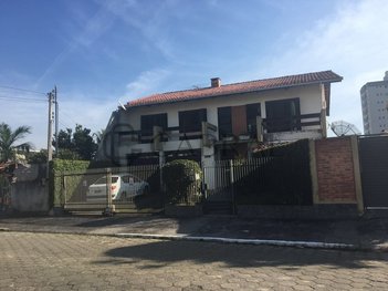 house em Avenida Getúlio Vargas, Vila Operária - Itajaí - SC