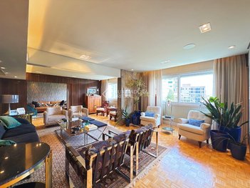 apartment em Avenida Independência, Rio Branco - Porto Alegre - RS