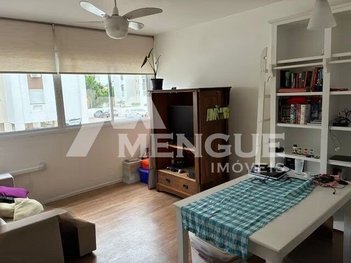 apartment em Rua Antônio Joaquim Mesquita, Passo da Areia - Porto Alegre - RS
