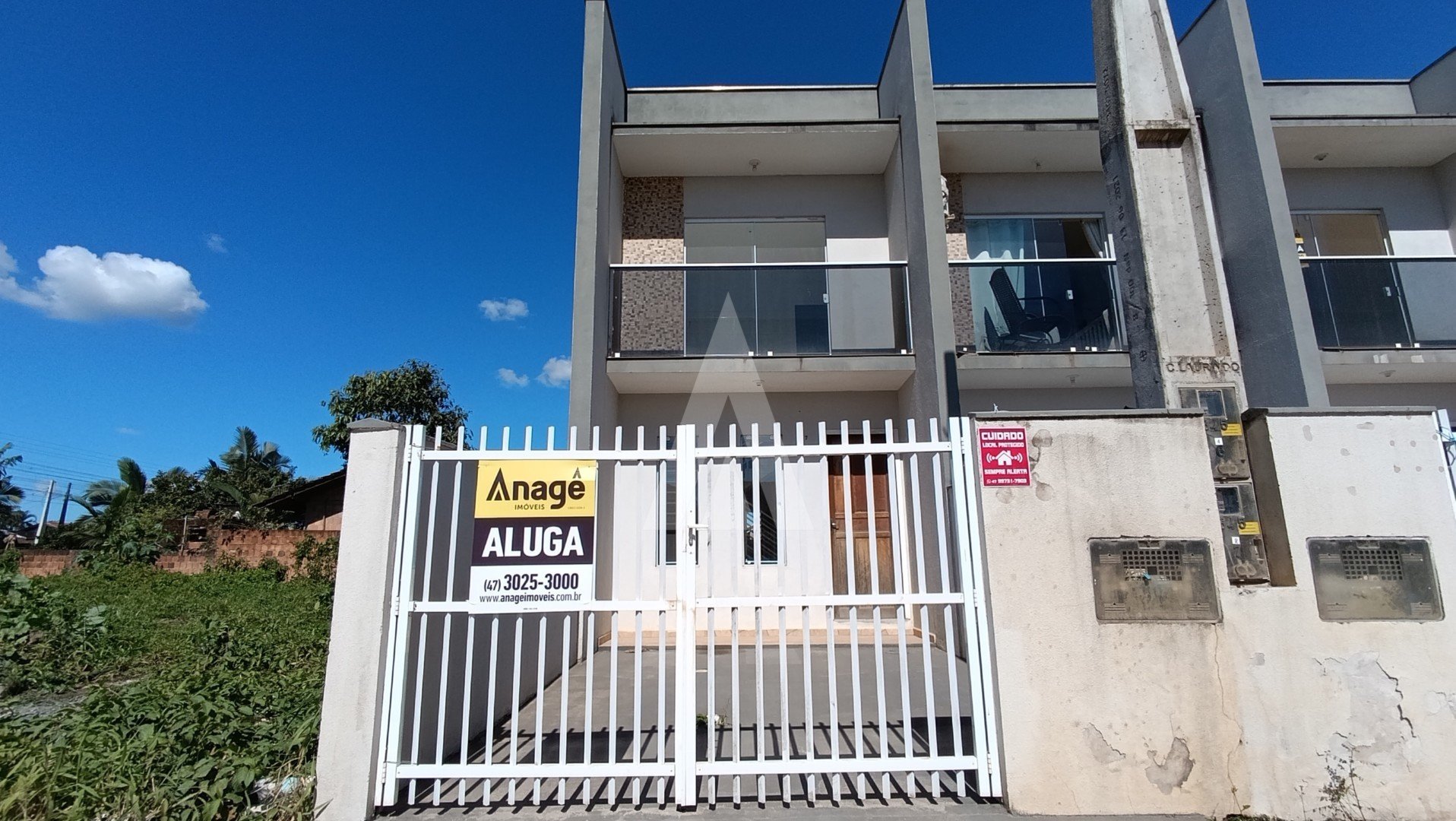 FACHADA 1