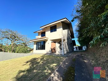 house em Rua Paulo Schossland, Nova Brasília - Joinville - SC