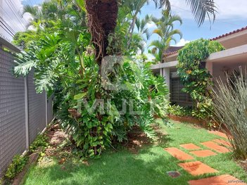 house em Praça Luiz de Freitas Costa, Centro - Uberlândia - MG