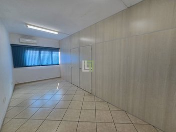 office em Avenida Fernão Dias Paes Leme, Centro - Várzea Paulista - SP