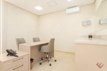 office em Travessa Lori Huber, São Gonçalo - Pelotas - RS