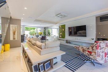 house em Avenida Willy Eugênio Fleck, Sarandi - Porto Alegre - RS