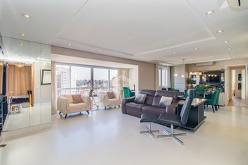apartment em Rua Doutor João Satt, Jardim Europa - Porto Alegre - RS