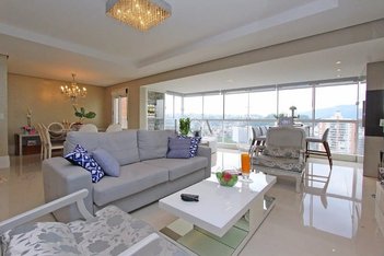 apartment em Rua José Albano Volkmer, Azenha - Porto Alegre - RS