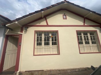 house em Rua Barão de Camargos, Centro - Mariana - MG