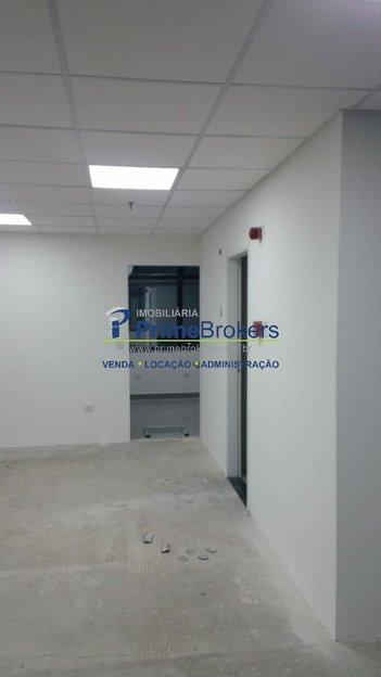 office em Avenida Engenheiro Luiz Carlos Berrini, Cidade Monções - São Paulo - SP