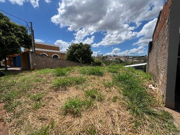 land_lot em Rua Carolina Vieira Netto, Jardim Central Park - Londrina - PR