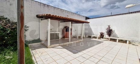 house em Avenida Princesa Izabel, Fundinho - Uberlândia - MG