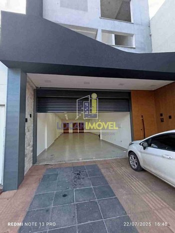 commercial_building em Avenida Frei Benjamim, Brasil - Vitória da Conquista - BA