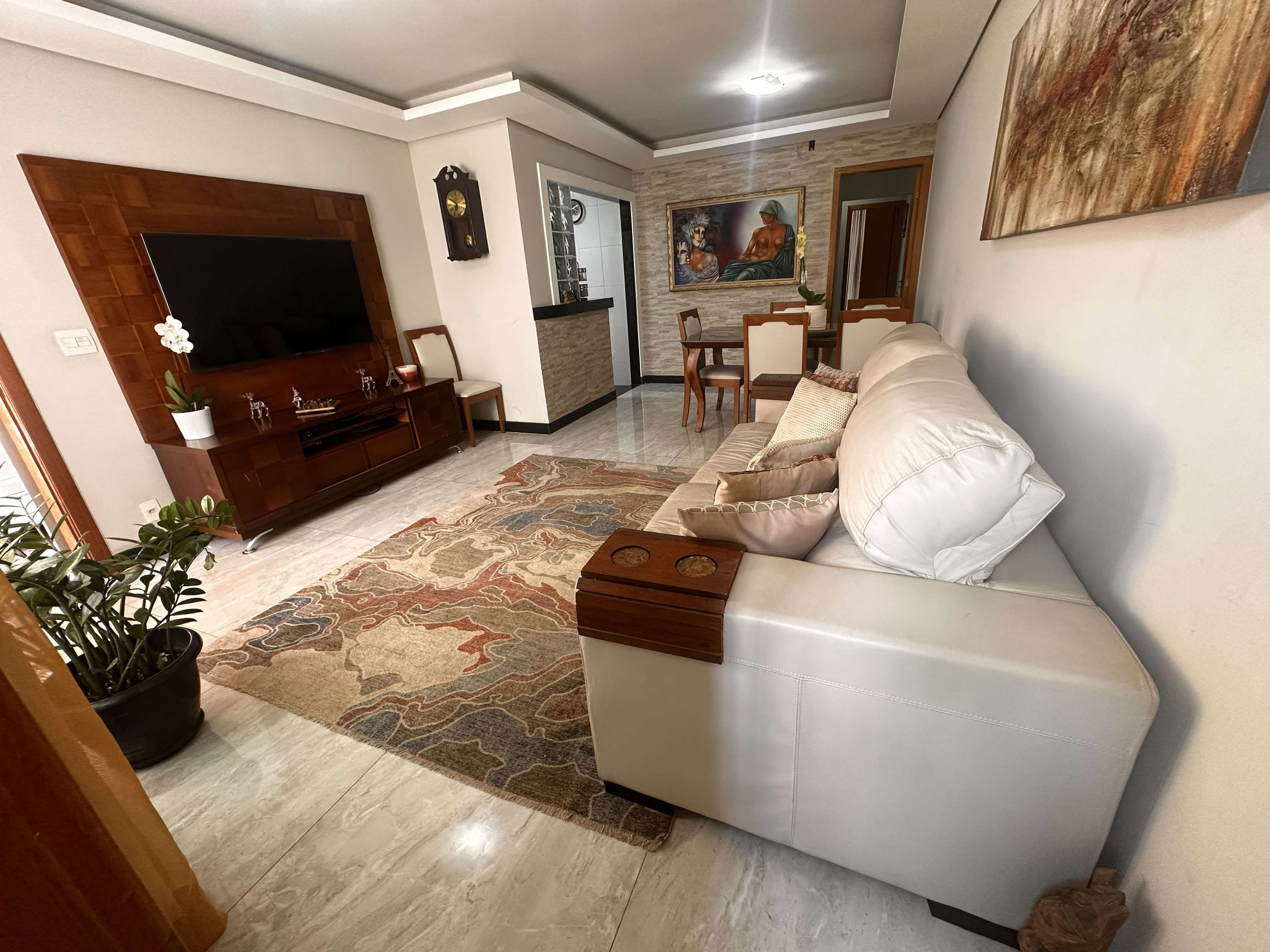 Casa com 3 quartos — Fernão Dias, Belo Horizonte