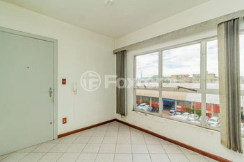 office em Avenida Pernambuco, Navegantes - Porto Alegre - RS