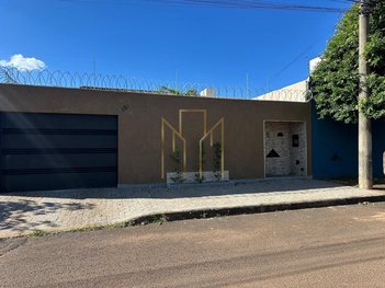 house em Avenida Francisco Ribeiro, Santa Mônica - Uberlândia - MG