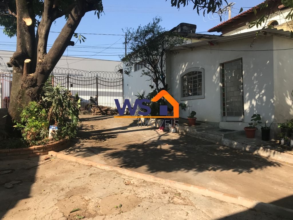 Casa com 3 quartos — Santo André, Belo Horizonte