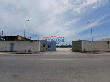 commercial_building em Avenida Adhemar Pereira de Barros, Jardim Santa Maria - Jacareí - SP