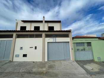 house em Caminho Oscarino Abreu da Silva, Candeias - Vitória da Conquista - BA