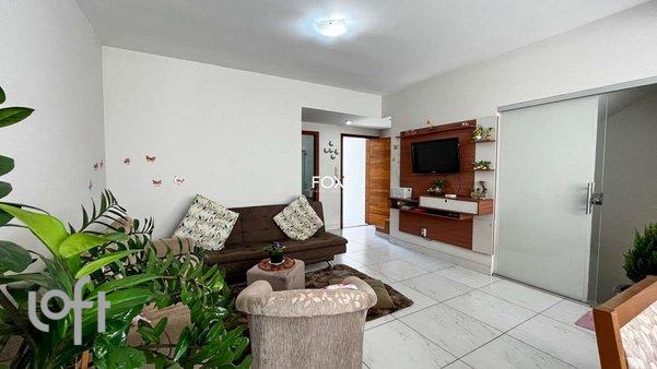 ANÍBAL BENÉVOLO - facade01.jpg