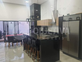 house em Alameda Adilson Baccili, Jardim Holanda - Uberlândia - MG