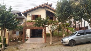 house em Rua Claudino Antônio Frizzo, Santa Lúcia - Caxias do Sul - RS
