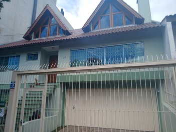 house em Rua Maestro Salvador Campanella, Jardim Itu - Porto Alegre - RS