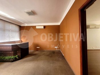 business em Avenida João Pinheiro, Centro - Uberlândia - MG