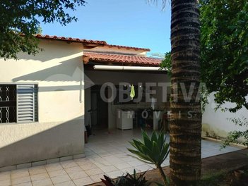 house em Rua dos Pica-Paus, Jardim das Palmeiras - Uberlândia - MG