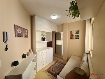 apartment em Rua Francisco Alves Guimarães, Cristo Rei - Curitiba - PR