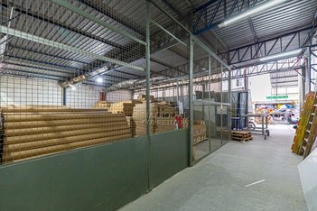 industrial em Avenida Varsóvia, Vila Metalúrgica - Santo André - SP