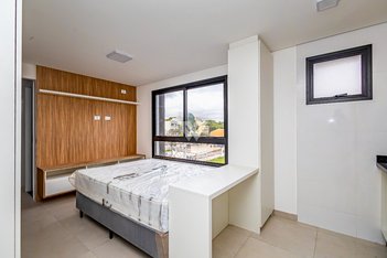 apartment em Rua Schiller, Cristo Rei - Curitiba - PR