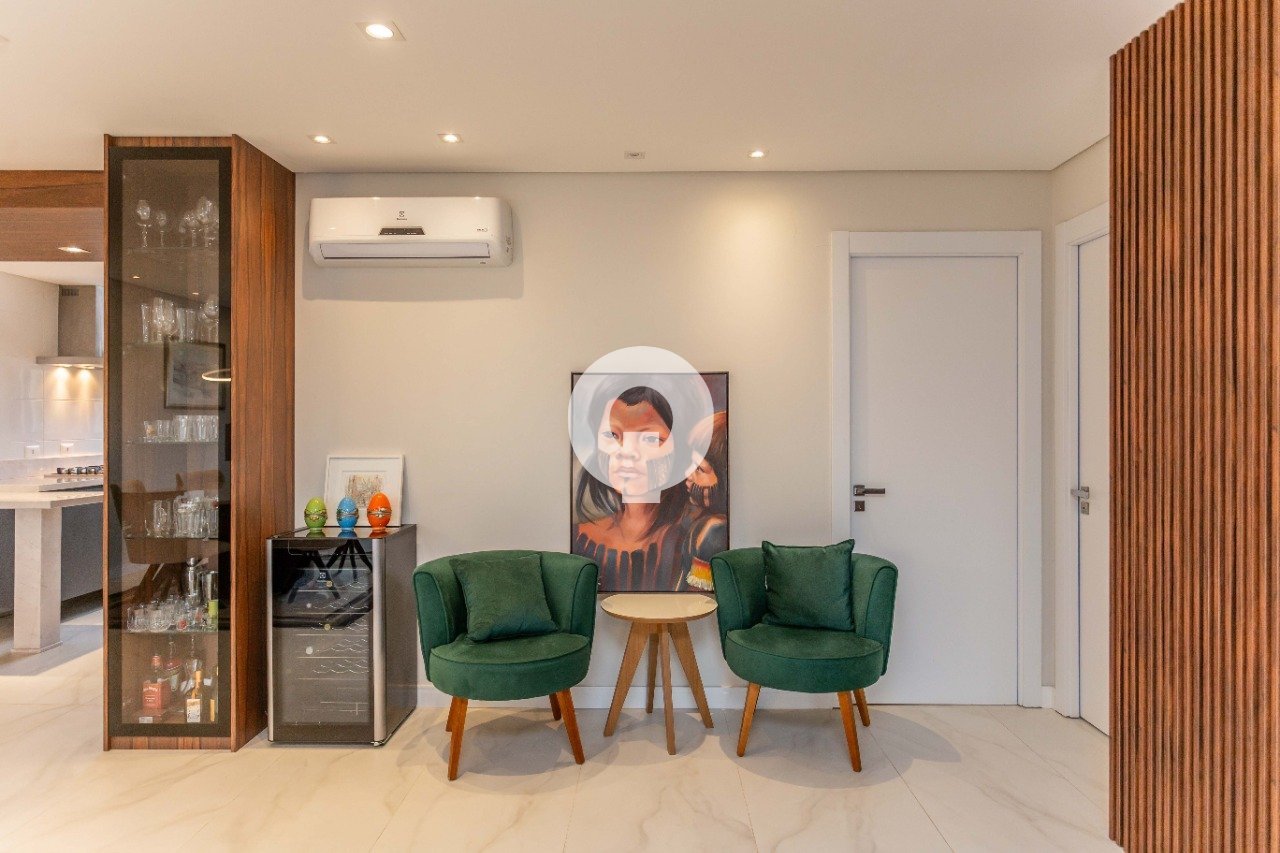 5APARTAMENTO AHÚ 2 QUARTOS SUÍTE AR CONDICIONADO ARMÁRIO SALA DE ESTAR SALA DE JANTAR SACADA COM CHU