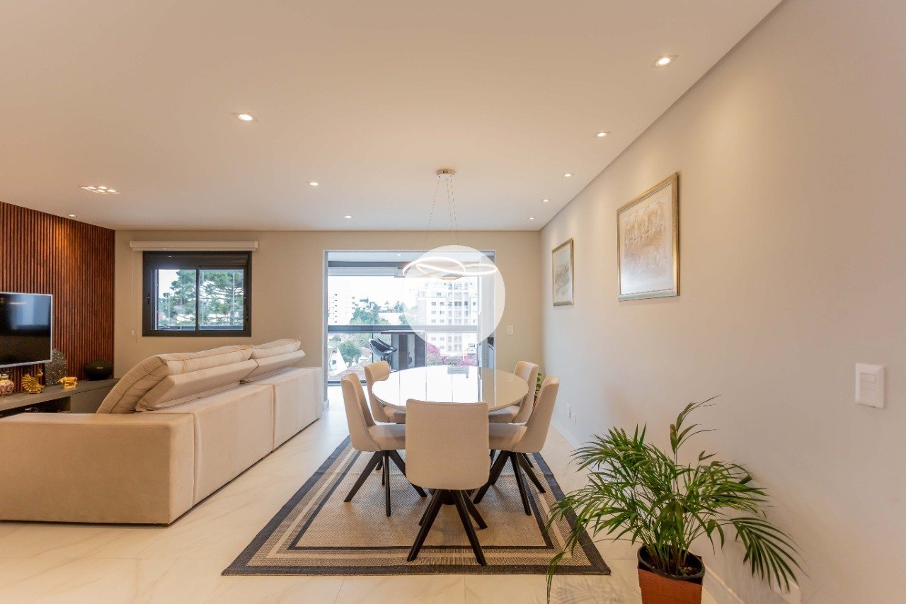 1APARTAMENTO AHÚ 2 QUARTOS SUÍTE AR CONDICIONADO ARMÁRIO SALA DE ESTAR SALA DE JANTAR SACADA COM CHU
