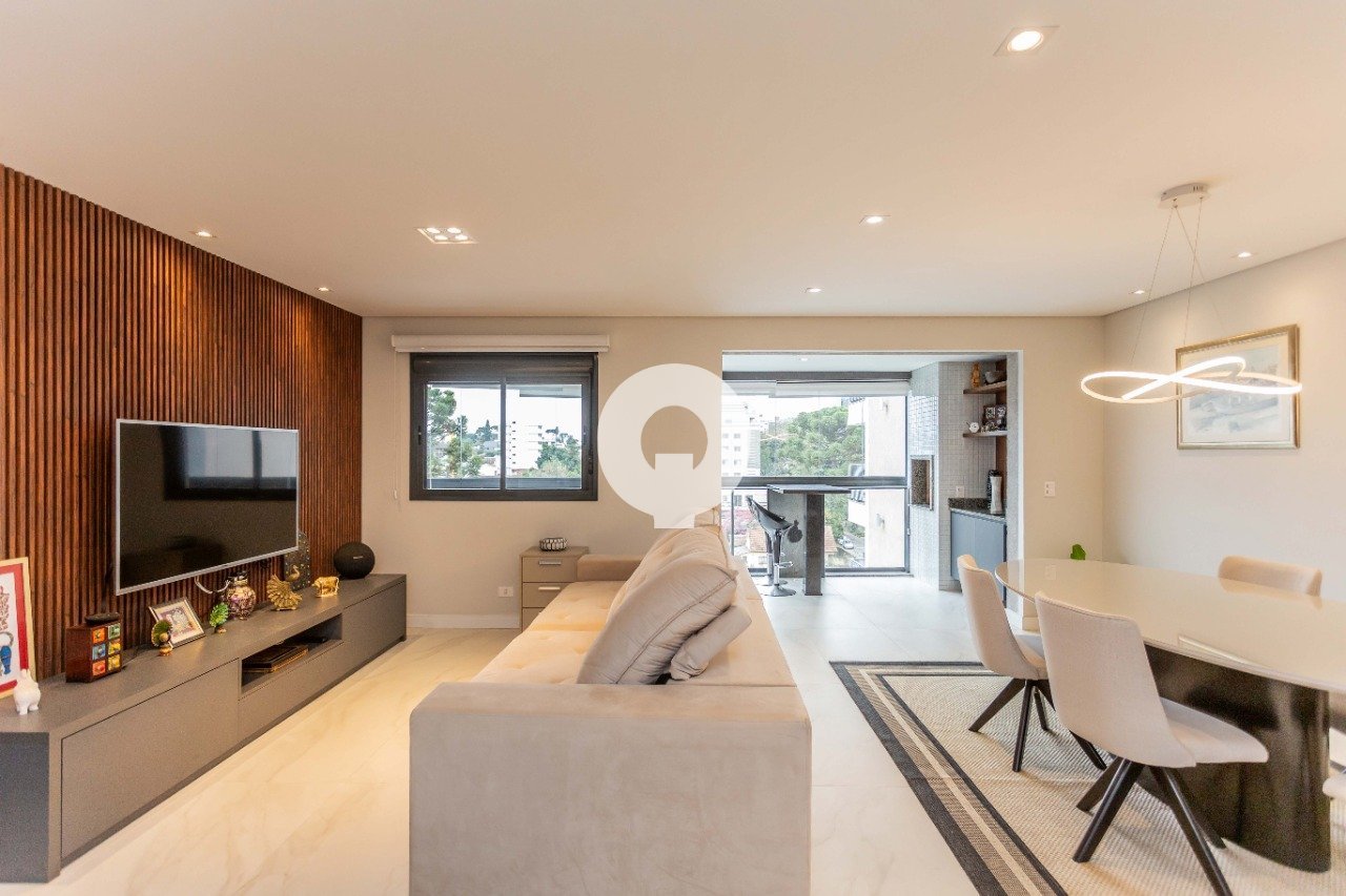 3APARTAMENTO AHÚ 2 QUARTOS SUÍTE AR CONDICIONADO ARMÁRIO SALA DE ESTAR SALA DE JANTAR SACADA COM CHU