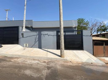 house em Rua Brasilio Catharini, Jardim Monte Mor - Botucatu - SP