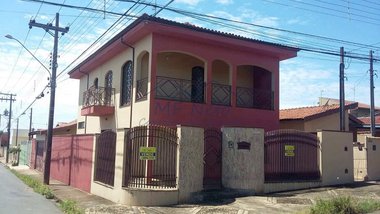 house em Avenida José Pozzi, Vila Guilhermina - Pirassununga - SP