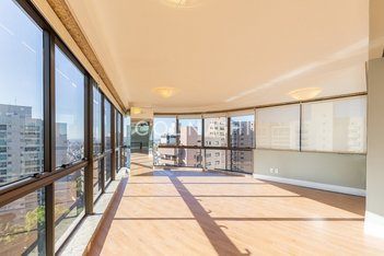 apartment em Rua Engenheiro Teixeira Soares, Boa Vista - Porto Alegre - RS