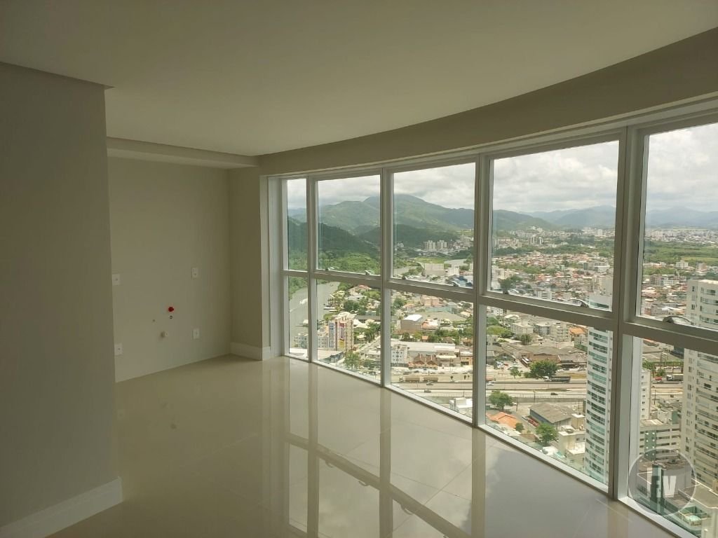 139 m² útil
4 banheiros
2 vagas
3 suítes
Vista deslumbrante para o mar e para a mata, Quadra do