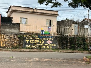 house em Rua Monsenhor Luiz de Gonzaga, Centro - Nepomuceno - MG