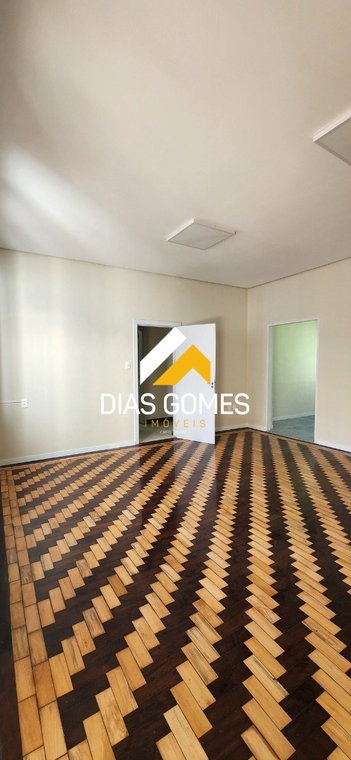 commercial_building em Quinze de Novembro, Centro - Pelotas - RS