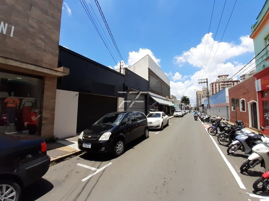 Fachada n. 131 e n. 137