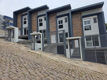 house em Rua Constante Adorino Pola, Santa Lúcia - Caxias do Sul - RS