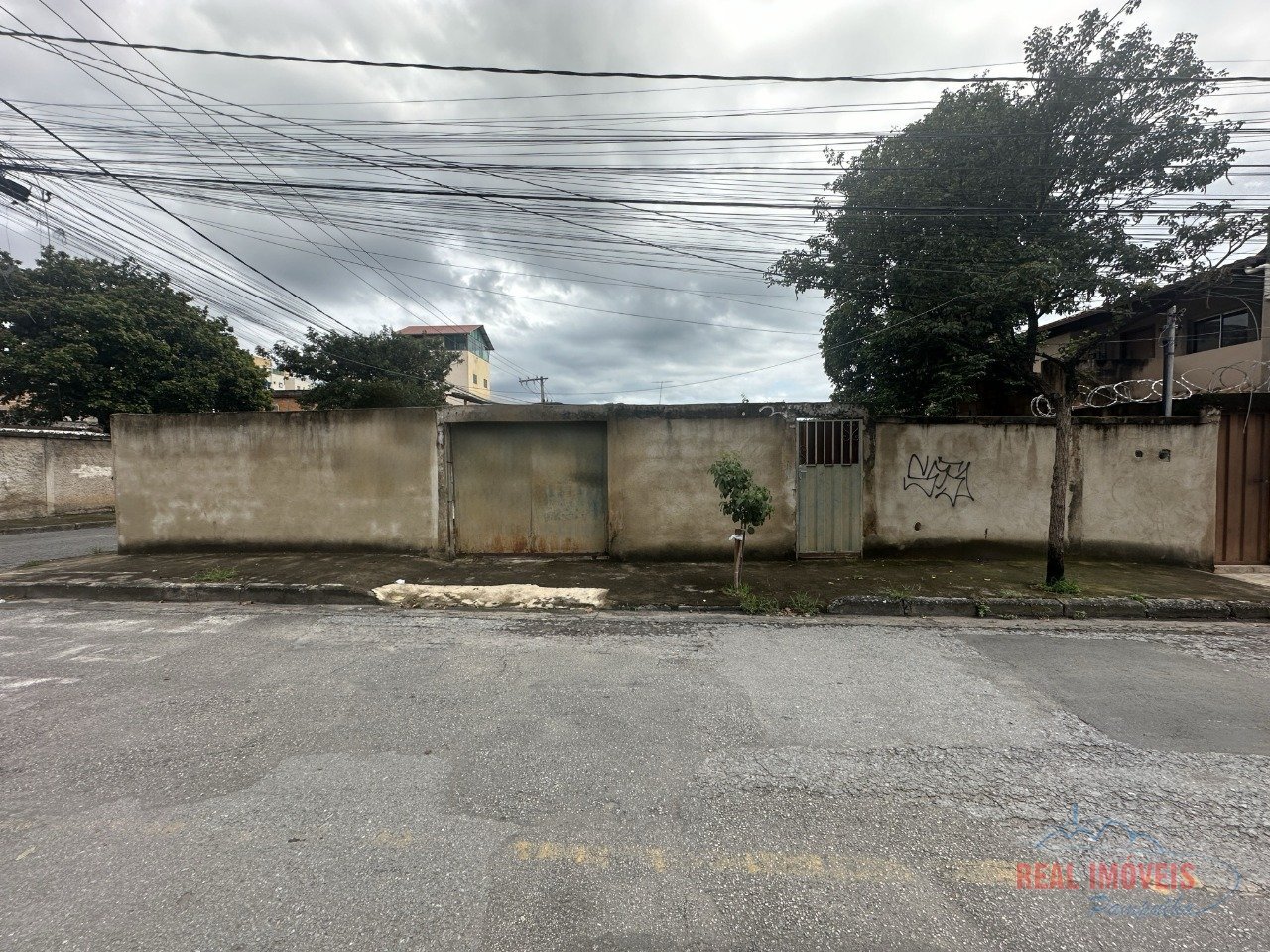 Casa com 2 quartos — Piratininga (Venda Nova), Belo Horizonte
