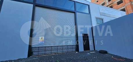 industrial em Avenida Itaipu, Granada - Uberlândia - MG