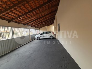 house em Avenida Salomão Abrahão, Segismundo Pereira - Uberlândia - MG