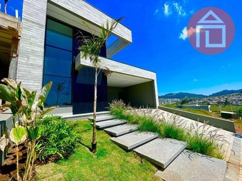 house em Rua Saint-Louis, Residencial e Comercial Ille de France - Bragança Paulista - SP