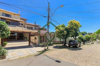 house em Rua Doutor Egydio Michaelsen, Cavalhada - Porto Alegre - RS